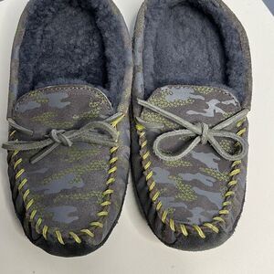 LL Bean Kids 4 Wicked Good Slippers Camouflage Inisex